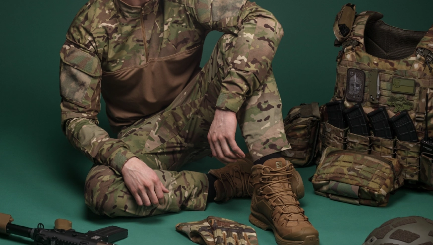 Що таке тактичний одяг? Різниця між тактичним, трекінговим та повсякденним одягом