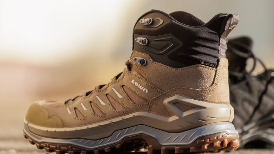Гайд берців Lowa: догляд за взуттям Lowa та вибір розміру