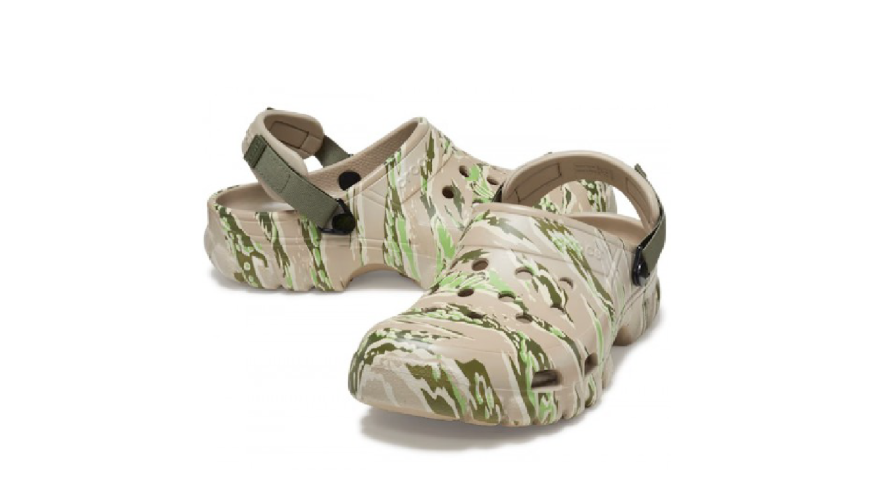 Шльопанці, сланці чи сабо — яке літнє військове взуття вибрати?