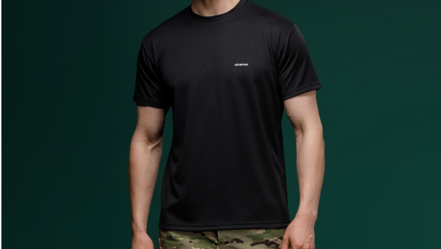 Футболка Coolmax VS класична військова футболка — що краще в польових умовах?