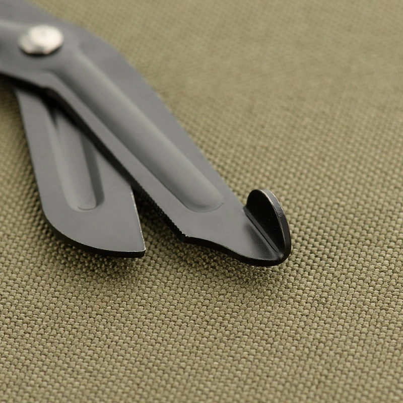 Ножницы тактические черные для полевой медицины (черное лезвие). Размер: 18.3 х 9.2 см. Ручка - олива 2
