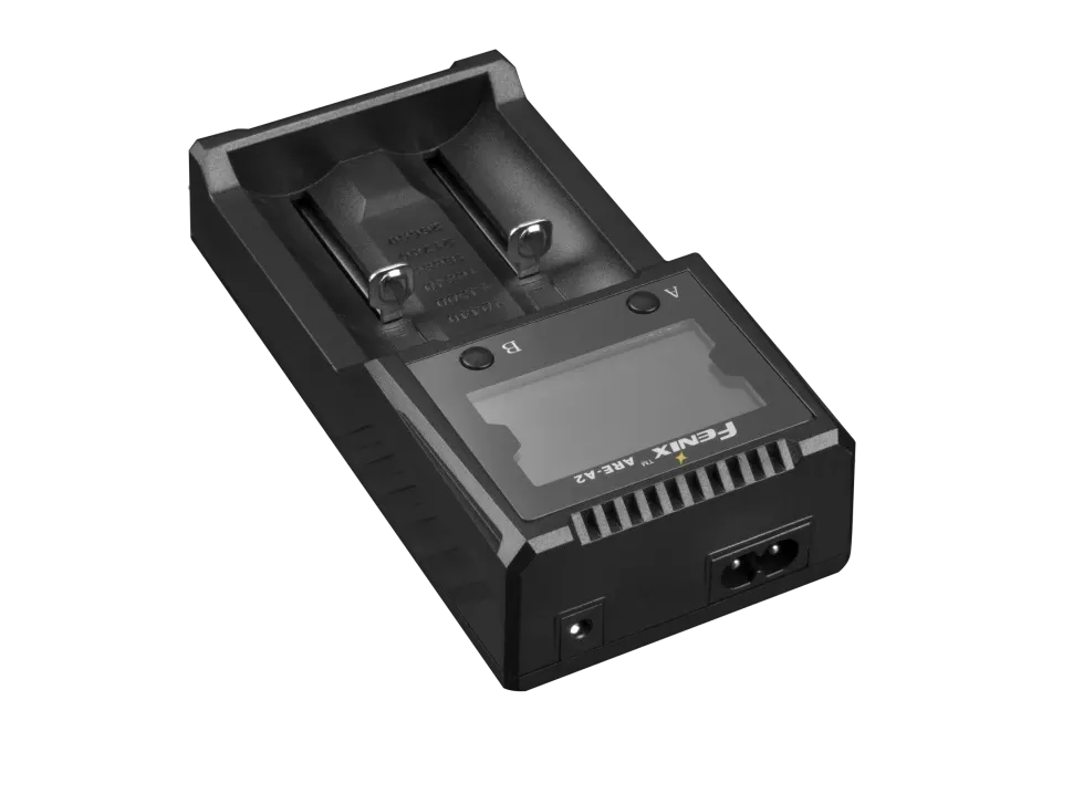 Зарядное устройство Fenix ARE-A2. Два канала зарядки 6