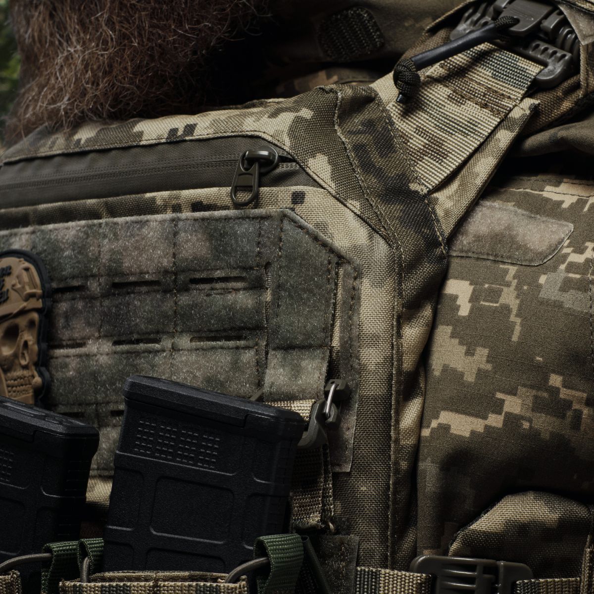 Бронежилет 4 класу (PRO). Вага 5.5 кг. Керамічні плити 2.2 кг. Піксель (мм-14) 11