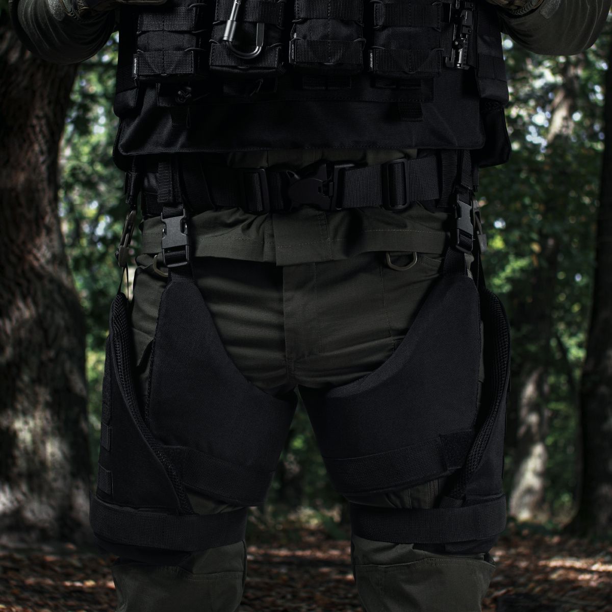 Захист внутрішньої частини стегна 2-го класу захисту (з балістичним пакетом). Чорний 2