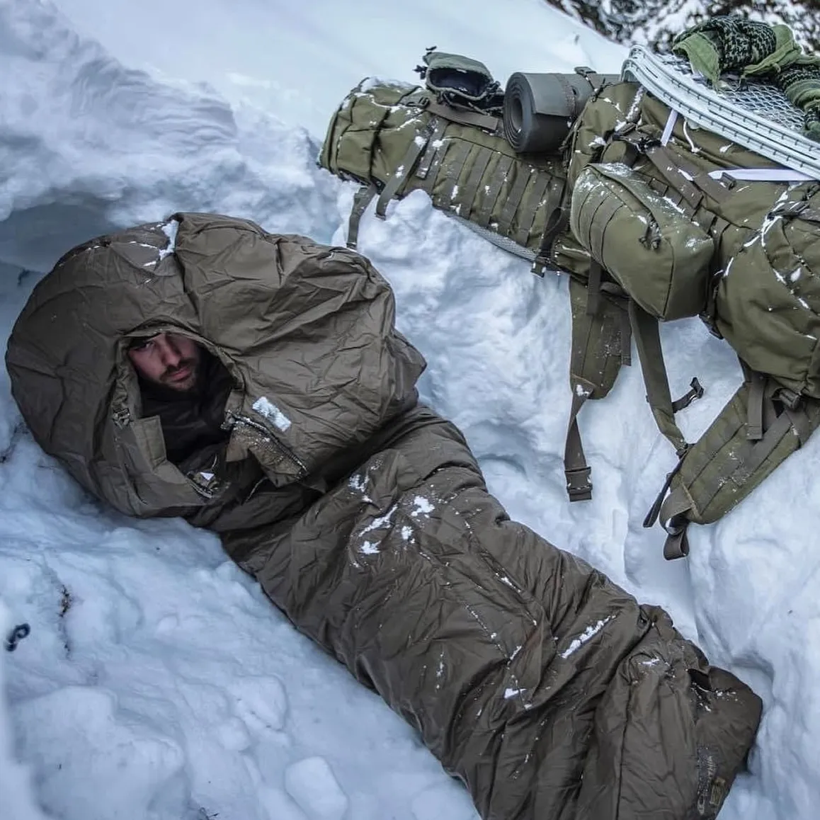 Спальный мешок Carinthia Defence 4 Large (Comfort -15°С/ Extreme -35°C). Олива 3