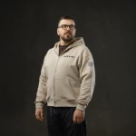 Зіп-худі «War Eyes» від libkos×ukrarmor. Бежевий 5 Зіп-худі «War Eyes» від libkos×ukrarmor. Бежевий 5