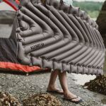Спальний килимок (каремат) утеплений надувний "Klymit Insulated Static V Recon 2020" Coyote-Sand