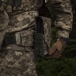 Двойной закрытый подсумок с клапаном под магазины АК/АR. Пиксель (мм-14). 3