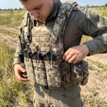 Комплект спорядження IronGuard Assault Set (під плити 25×30/ 27×35 см). Піксель (мм-14) 6 Комплект спорядження IronGuard Assault Set (під плити 25×30/ 27×35 см). Піксель (мм-14) 6