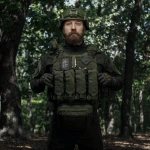 Одинарный закрытый подсумок с клапаном под магазин АК/АR. Олива. 8 Одинарный закрытый подсумок с клапаном под магазин АК/АR. Олива. 8