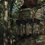 Боковий правосторонній еластичний підсумок для магазинів АК/AR та турнікетів відкритого типу з кріпленням на липучці. Мультикам 4 Боковий правосторонній еластичний підсумок для магазинів АК/AR та турнікетів відкритого типу з кріпленням на липучці. Мультикам 4