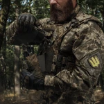 Боковий лівосторонній еластичний підсумок для магазинів АК/АR та турнікетів відкритого типу з кріпленням на липучці. Піксель (мм-14) 8 Боковий лівосторонній еластичний підсумок для магазинів АК/АR та турнікетів відкритого типу з кріпленням на липучці. Піксель (мм-14) 8