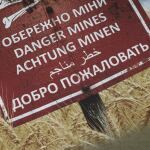 Футболка с рисунком "Dangerous Mines" Olive Drab 7 Футболка с рисунком "Dangerous Mines" Olive Drab 7
