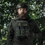 Бронежилет 3 класса (M.V.P.). Вес 2.9 кг. Полиэтиленовые плиты 0.99 кг. Олива 8